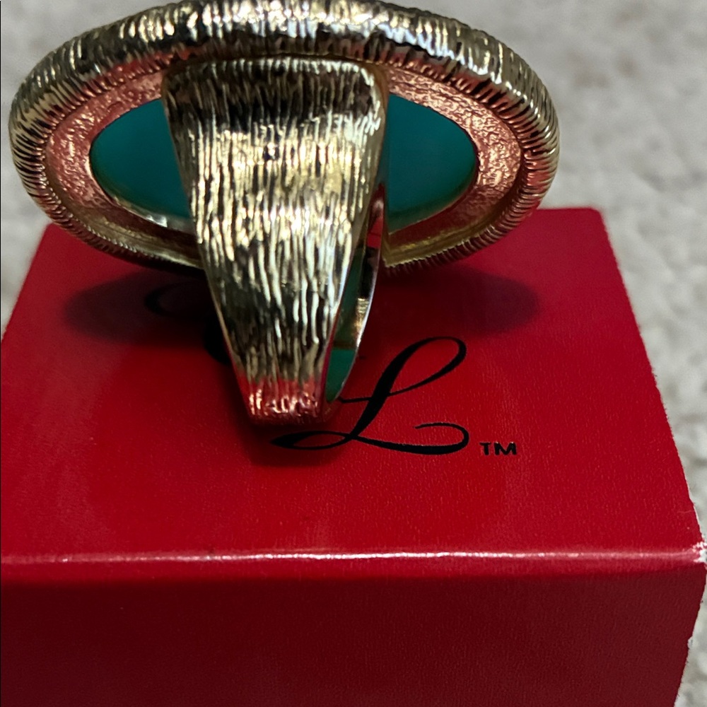 Chic Turquoise And Gold Statement Ring - image 7